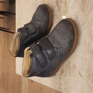 listing-status-banner